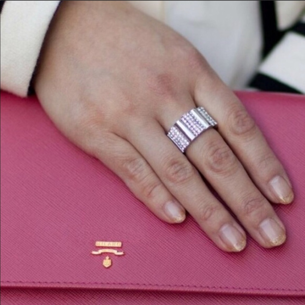 ❤️PAVE SCALLOP RING❤️18k White Gold